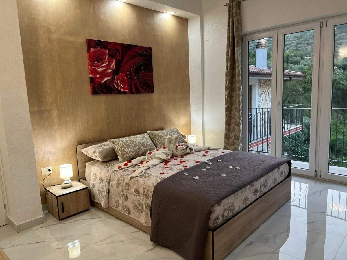 L'Oasi Del Raganello Bed & Breakfast ชิวิตา ภายนอก รูปภาพ