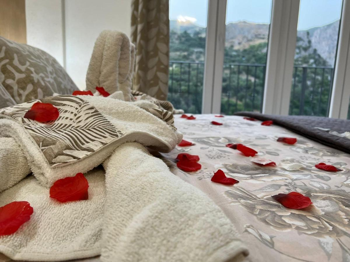 L'Oasi Del Raganello Bed & Breakfast ชิวิตา ภายนอก รูปภาพ