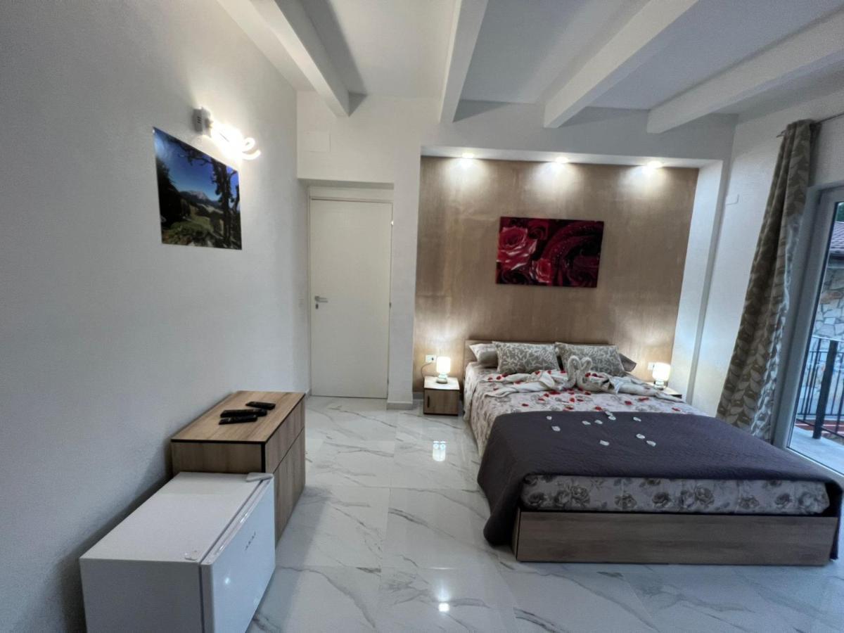 L'Oasi Del Raganello Bed & Breakfast ชิวิตา ภายนอก รูปภาพ