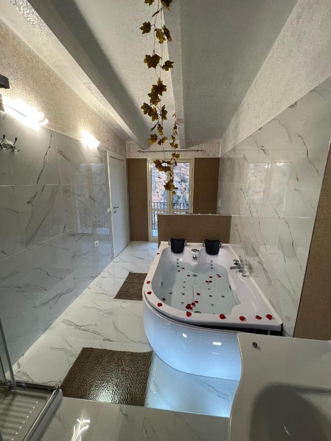 L'Oasi Del Raganello Bed & Breakfast ชิวิตา ภายนอก รูปภาพ