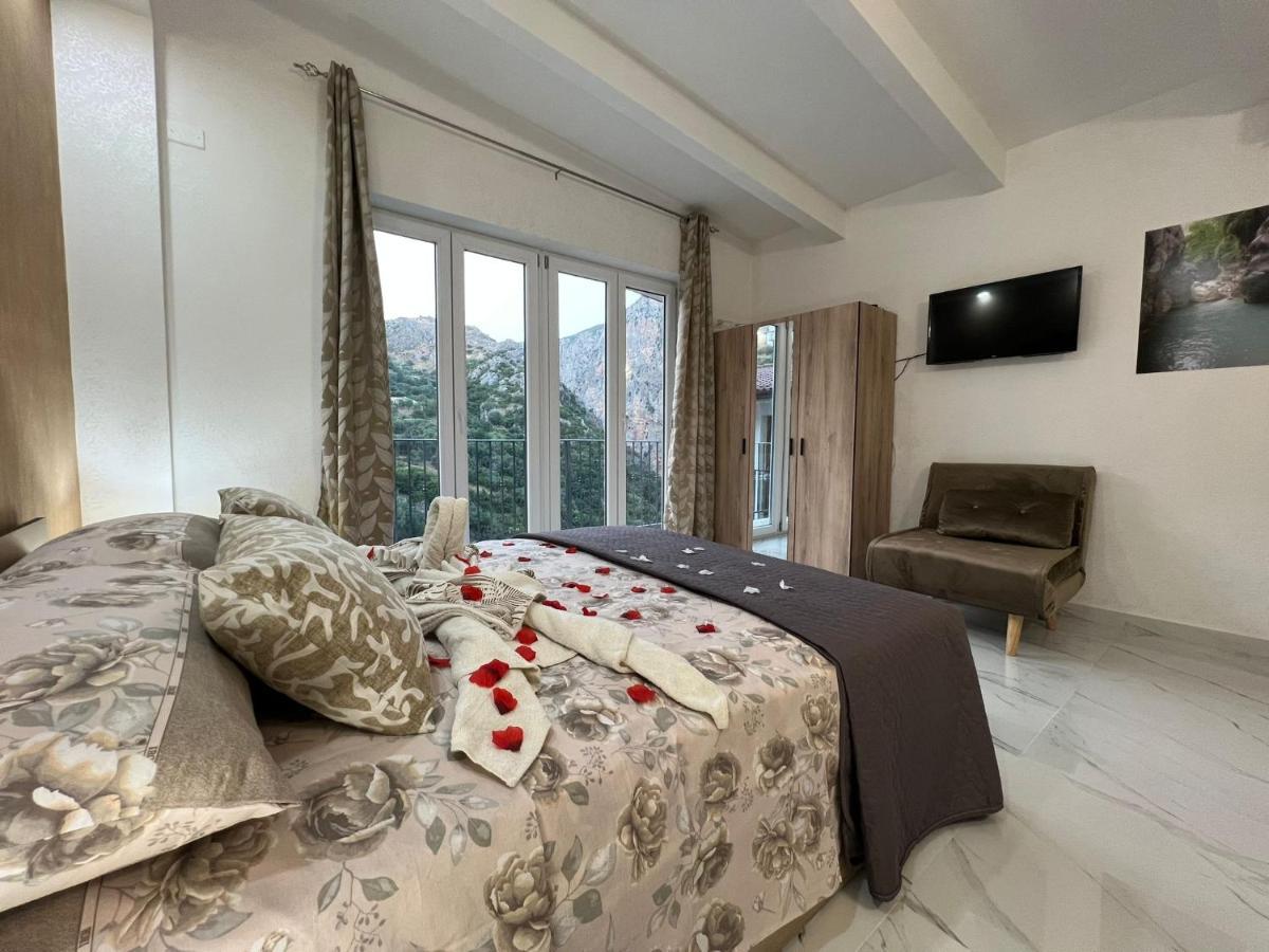 L'Oasi Del Raganello Bed & Breakfast ชิวิตา ภายนอก รูปภาพ
